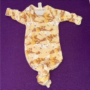 Kate Quinn Long Sleeve Lap Neck Knotted Gown | Size 0-3 Months